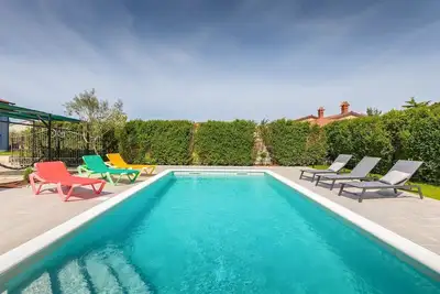 Image de Private Pool and Big Garden- Holiday Home Dori