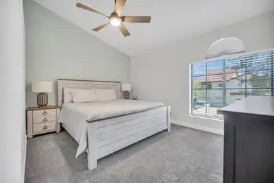 Image de Newly remodeled and furnished resort-like condo prime Scottsdale gated community