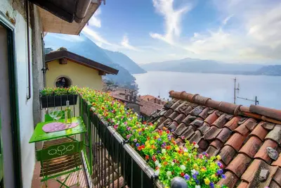 Image de Altido Amazing Green Flat w/Balcony & Lake View