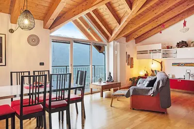 Image de Appartement \"Casa Vacanze Il Mandala\" avec vue sur les montagnes, jardin et Wi-Fi.