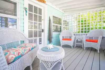 Conch Key Cottage 2 bed 1 bath home w/ramp access