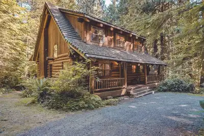 Image de Bear Den Log Cabin - Classic Family Mountain Retreat, Fireplace, Dogs Welcome