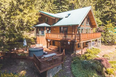 Image de Forest View Lodge: Game room, woodstove, Bbq, hot tub, dogs welcome