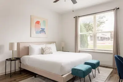 Image de Kasa | Family Friendly 2b + Steps to Stonebriar Mall | Frisco