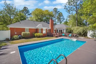 Image de The Pool House - Close to Georgia Southern!
