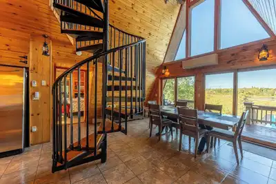Image de Peaceful Lake Front A-Frame In Ely
