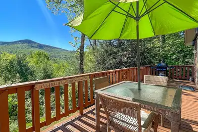 Image de Secluded mountain getaway with private sauna, large deck, sweeping views & WiFi