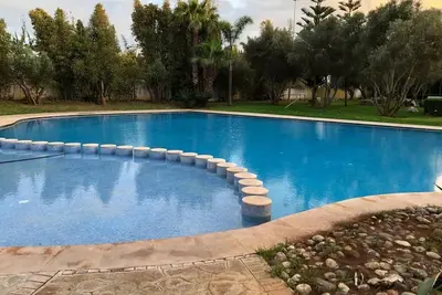 Image de Superbe appart avec jardin, pour séjour familial, balnéaire et golfique