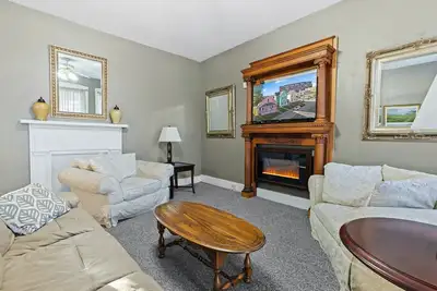 Image de Stadium Village - Walk to it All!