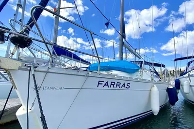 Stay in a Boat at Lisbon