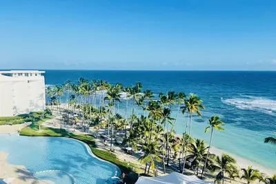 Image de Ocean Front Vacation Rental Apartment 820
