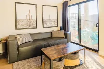 Image de Shocking View Stacker #8 at The Dwellings