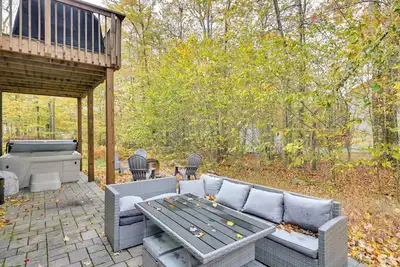 Image de Tobyhanna Home w/ Game Room & Fire Pit