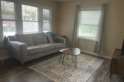 Image de 2 Br House \/ Close to Concord & Charlotte attractions \/ No pet fee!