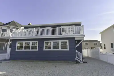 Image de 5 Houses to the Beach! Lavallette Beach Block Home