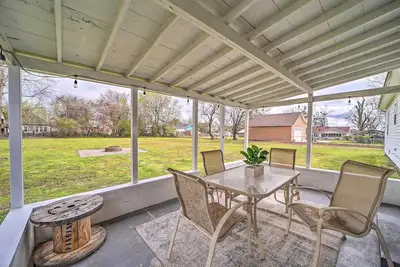 Image de Lake Eufaula Retreat w/ Fire Pit, Near Main St!