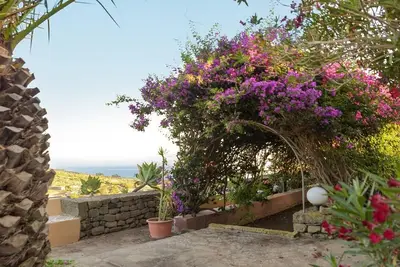 Image de Dammuso Blanco - Isola Di Pantel. . .