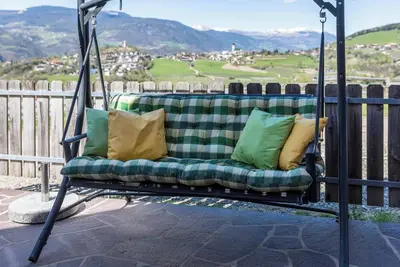 Image de Appartement de vacances 'Schlernblick' avec vue sur les montagnes, jardin et Wi-Fi