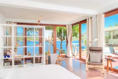 Image de Ocean Front Cliffside - 1 Bedroom Villa with pool
