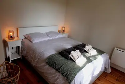 Adult Only Cottage, swimming pool, a quiet place with a fantastic view!