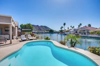 Image de Lakefront Glendale Home w/ Outdoor Oasis!
