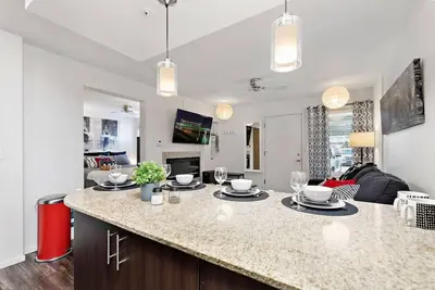 Image de ★❂Sinatra's Escape❂King Bed❂Fast Wifi❂★