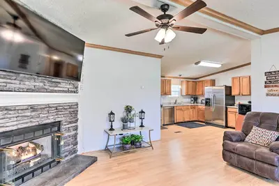 Image de Arapahoe Home w/ Fireplace Near Deer Hunting