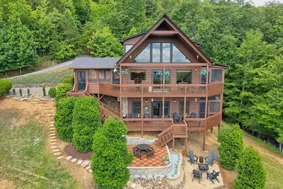 Image de Spacious 'Eagle's View' Luxury Cabin w/ Views