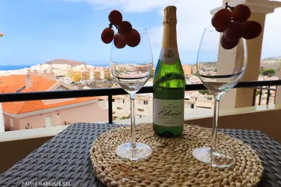 Image de Castle Harbor Sea View 524