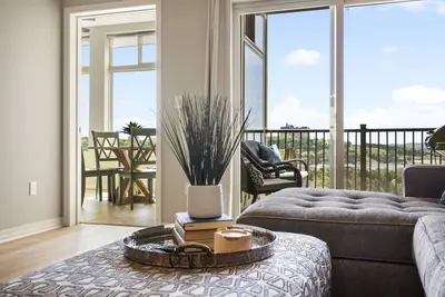 Image de Table Rock Overlook | Spend your Days on the Lake!