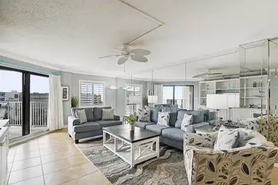 Image de Inlet Reef 618 is a 2 bed/2bath with Beach Service and Gulf Views