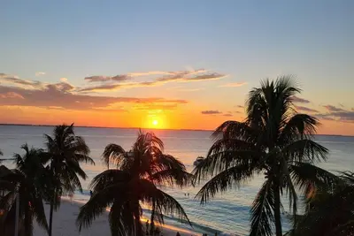 Image de Beautiful Oceanview Condo Overlooking White Sand Beach