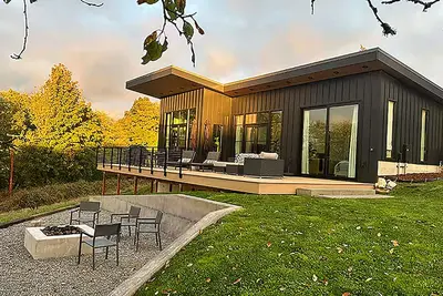 Image de Luxury Modern Retreat w/ Puget Sound Views, Gourmet Kitchen, Fire Pit on 3 Acres