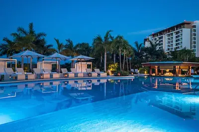 Image de 4 Bedroom Residence, Lap of Luxury