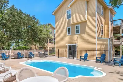 Image de Hopes & Dreams: Pool, Hot Tub, 8-Min Walk Beach