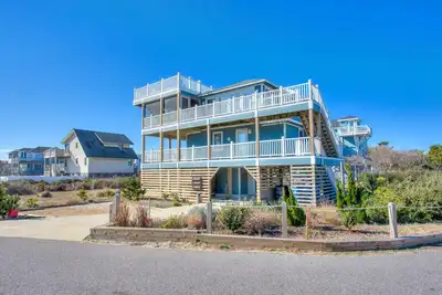 2048 Coral Cove Cottage *1 Minute Walk to Beach
