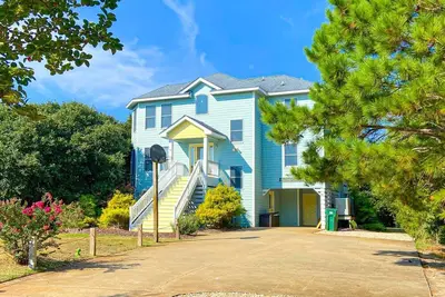 Image de Sea the Green*Dog Friendly*HotTub*GameRm*3Ensuites