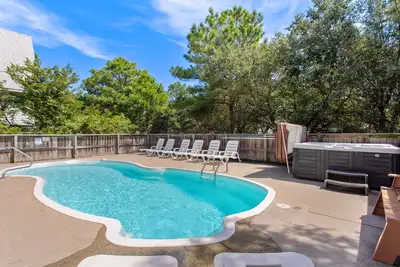 Image de 1603 Changes in Attitude *Pool *Foosball *Hot Tub