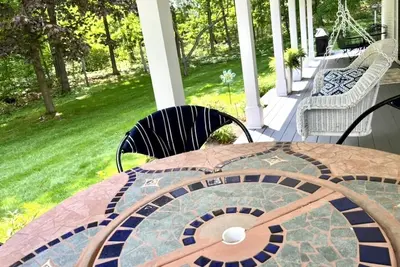 Image de Storybook Cottage With Views Of Walloon Lake