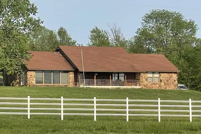 Image de Serene Retreat on 45 acres- 10 min Nw of Downtown Tulsa