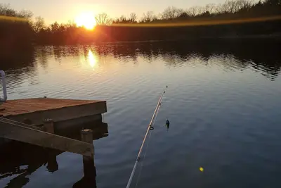 Image de Beautiful Waterfront  Home on a Private Lake!