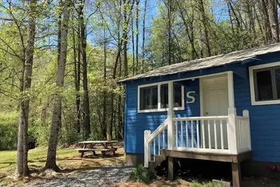 Image de Seed Cabin at Bleu Canoe Campground - 2bed/1bath