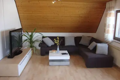 Image de Gemütlich und Zeitlos Modern Eingerichtete Ferienwohnung in Ruhiger Lage an der Romantischen Straße