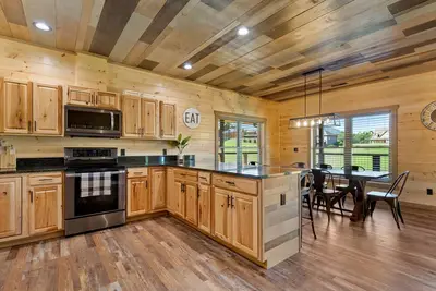 Image de Modern style house in the center of Wears Valley