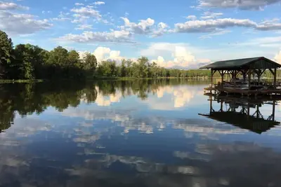 Image de Cozy Bear Paradise  on Weiss Lake  in the foothills of the Appalachian Mountains