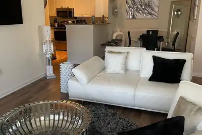 Image de Lovely space while away from home. 19 miles from beach