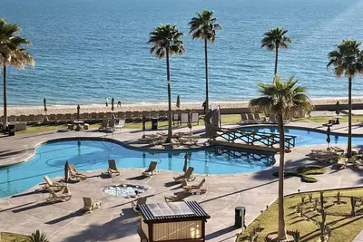 Image de Fully Beachfront Condo With Amazing Ocean Views