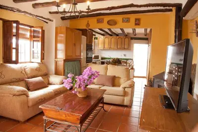 Image de Maison de vacances \"Vivienda Fuente Zagrilla Ii\" avec terrasse, barbecue et climatisation