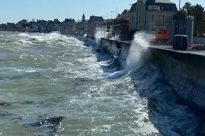 Image de Charmante Maison De Campagne Proche De La Mer