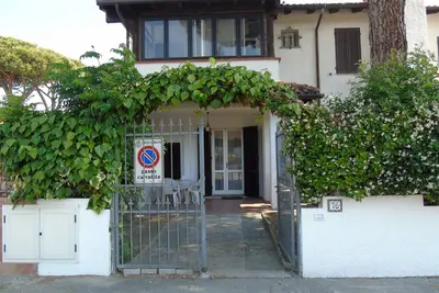 Image de Ground floor cottage with private garden and parking space